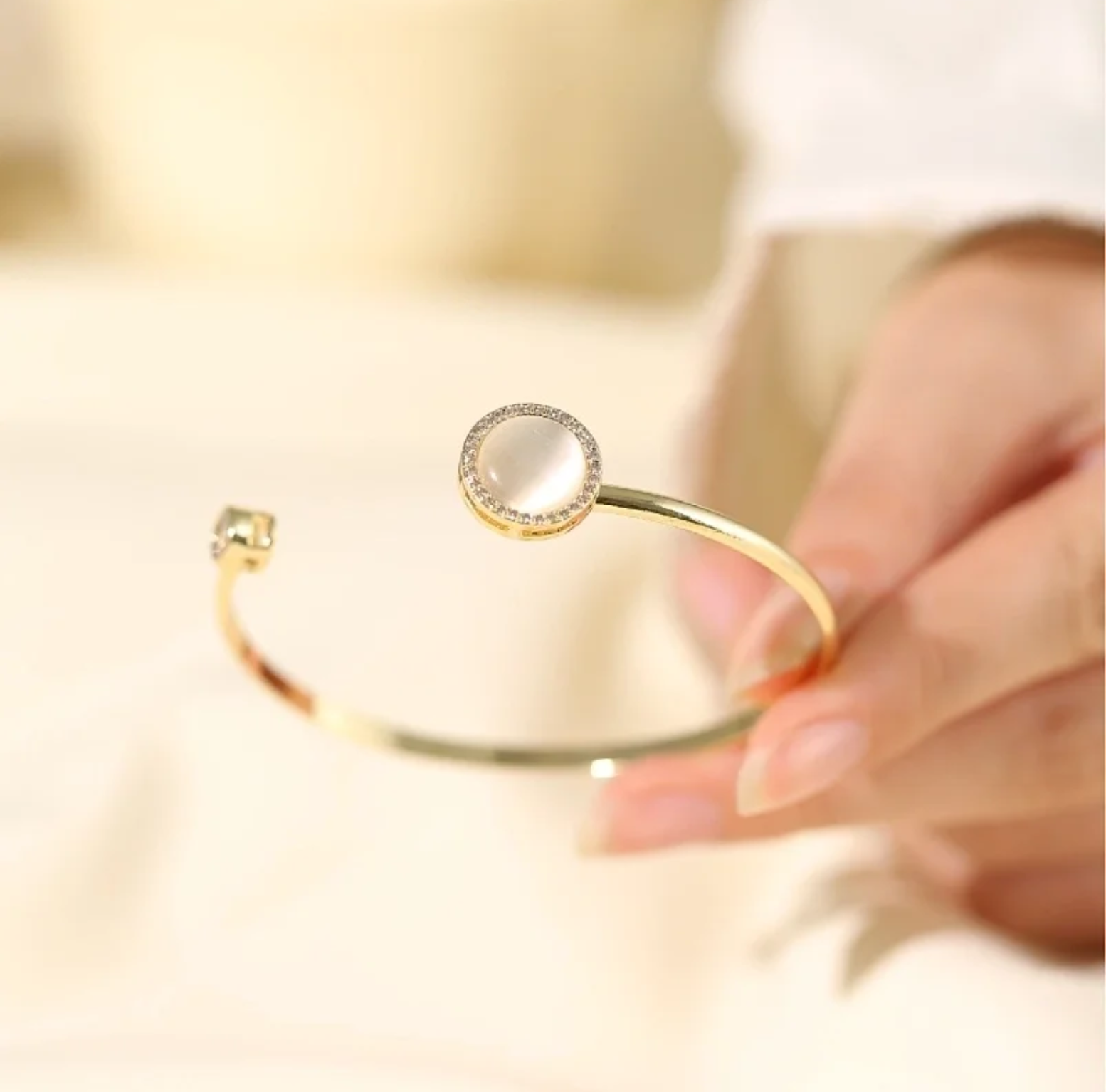 Cat Eye Veylin Bracelet