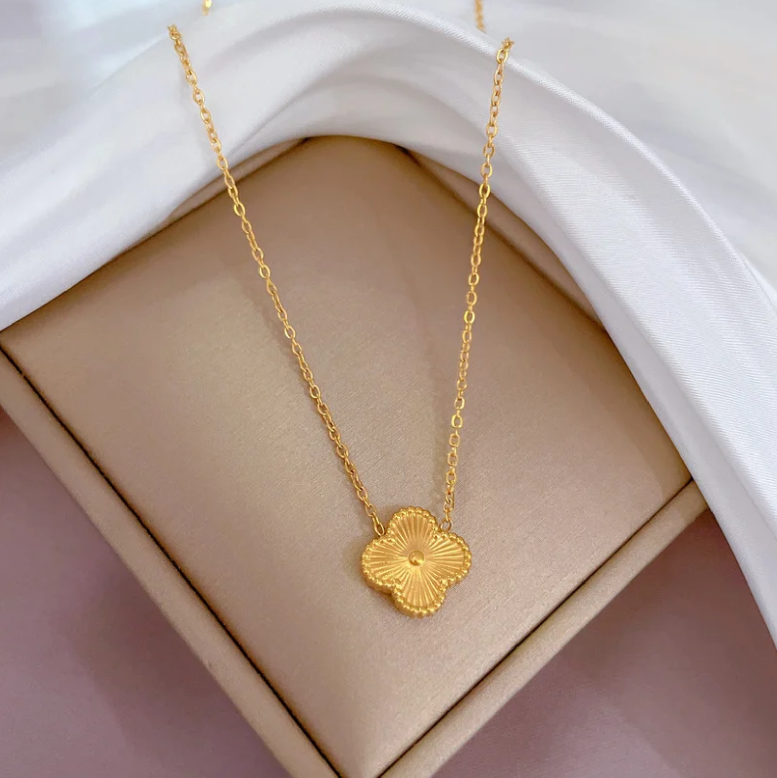 Clover Flower Necklace