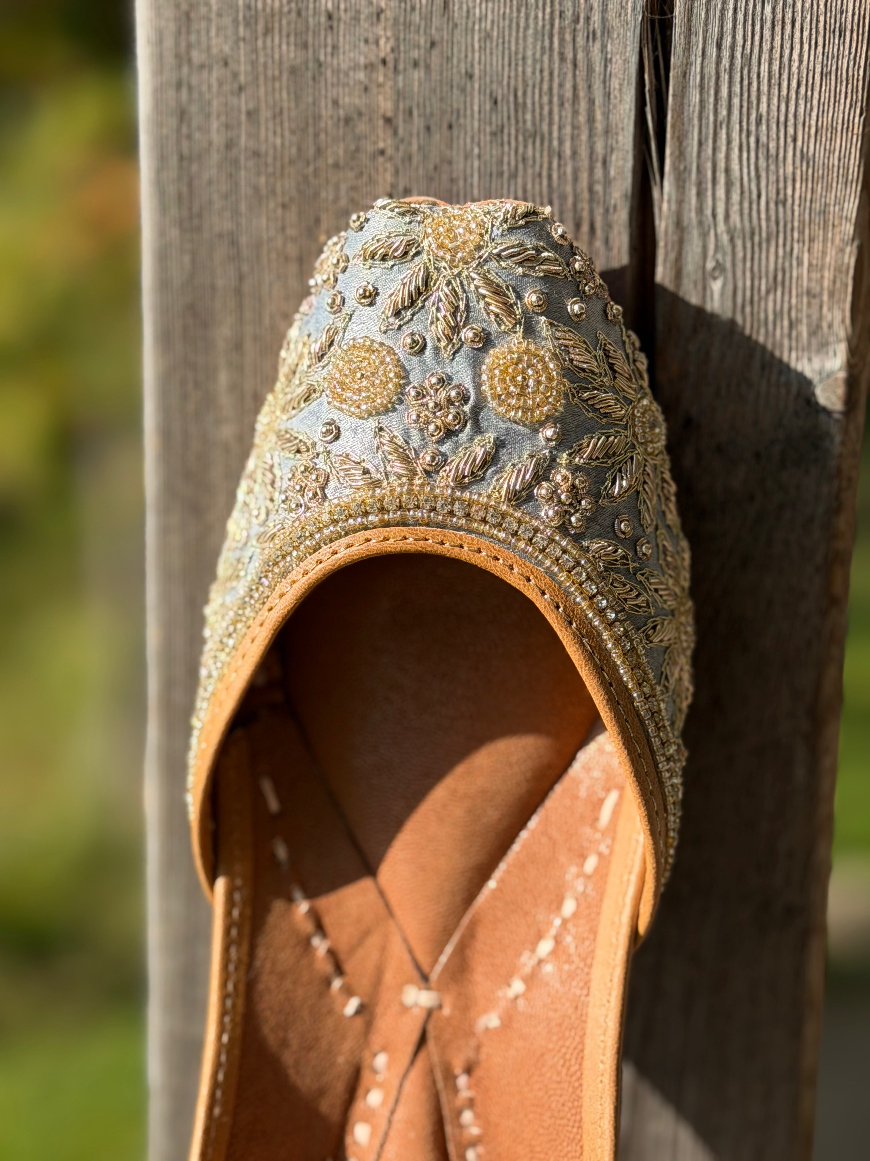 Moti & Dabbka Work Jutti