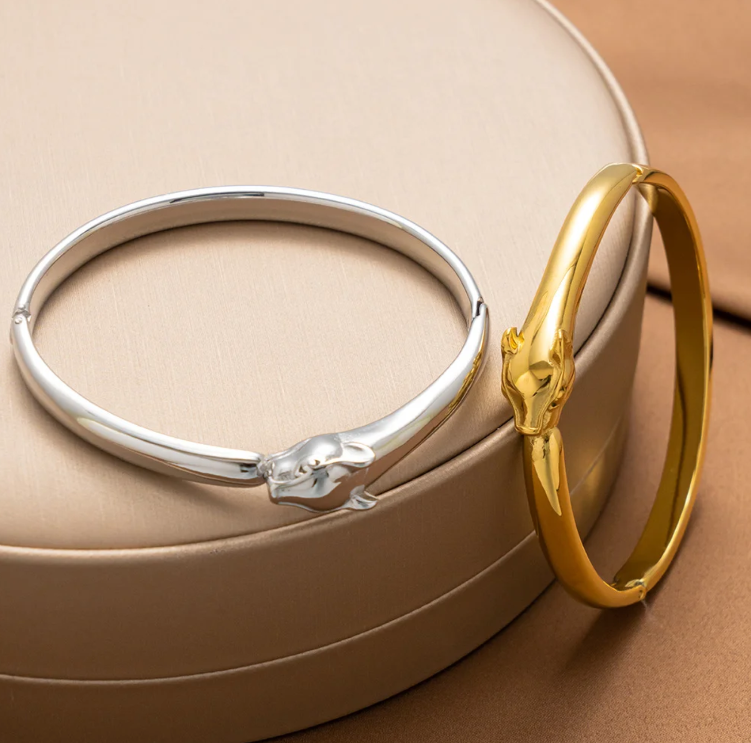 Panther Bangle - Golden