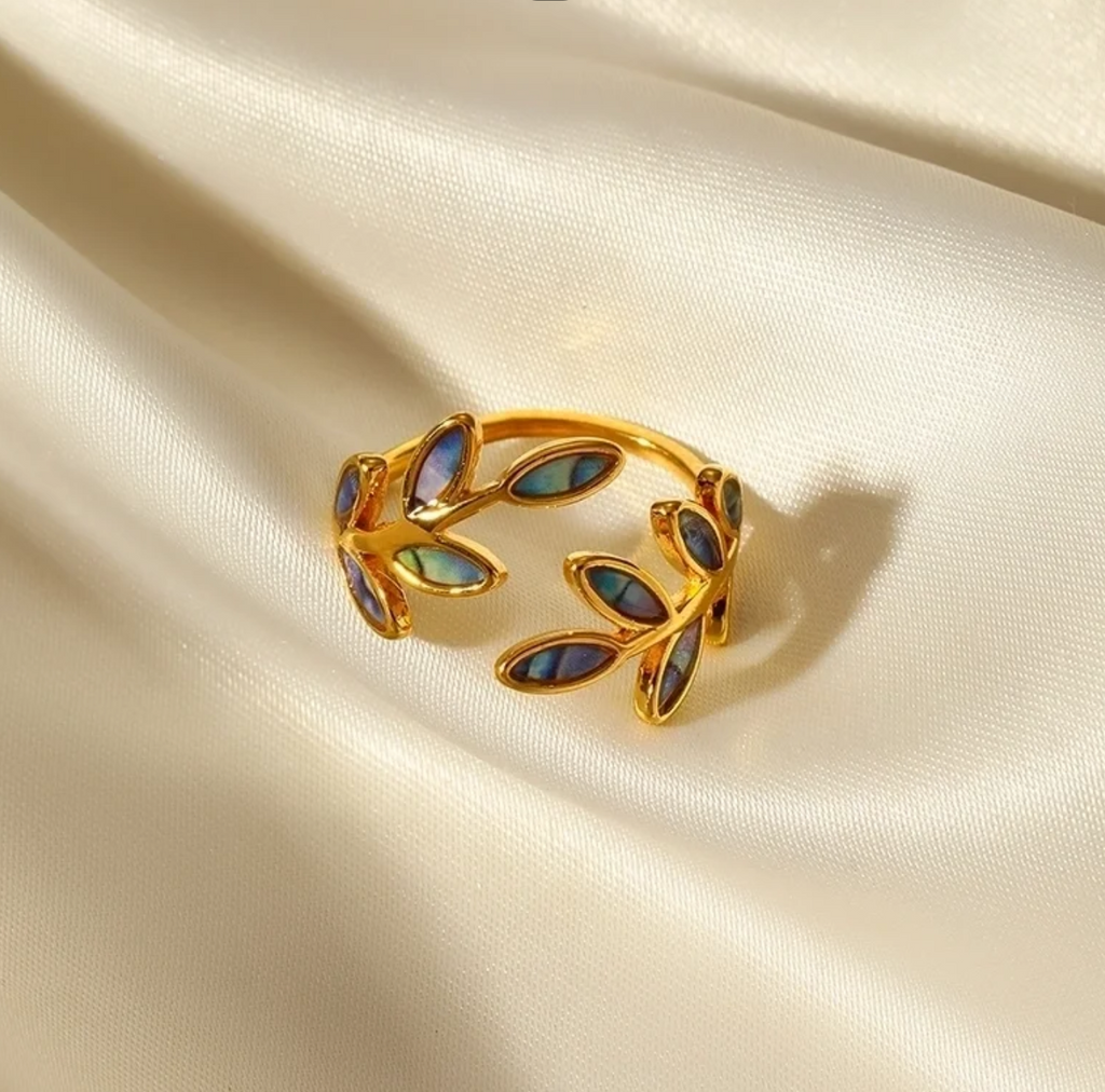 Mystic Leaf Ring