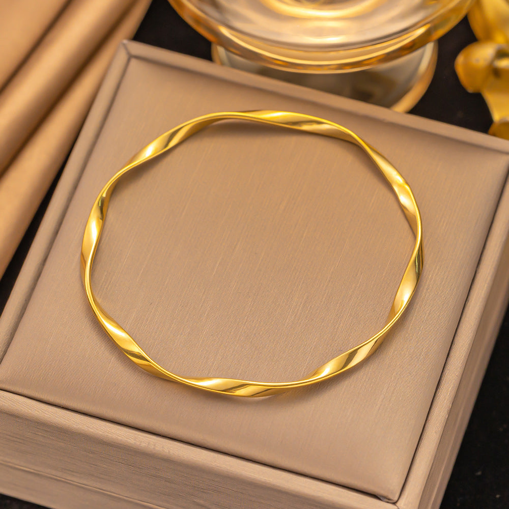 Twisted Bangle - 2.6