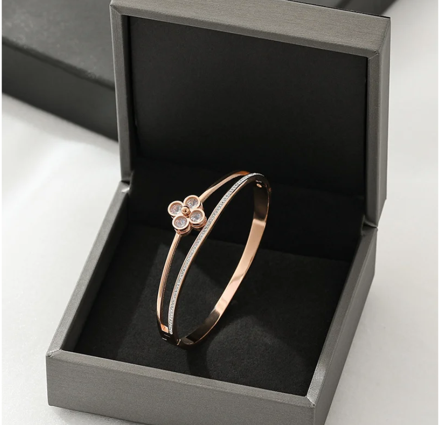 Fortune's Embrace Bangle - Rose Gold