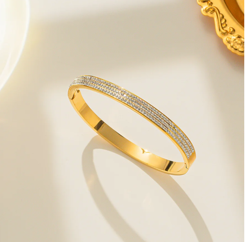 Minimalist Gypsophila Bangle