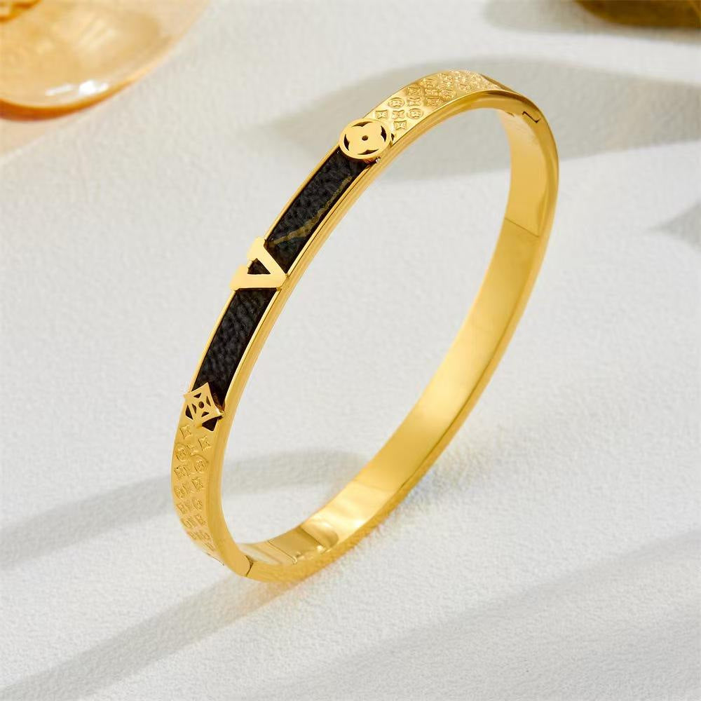V Luxe Bangle